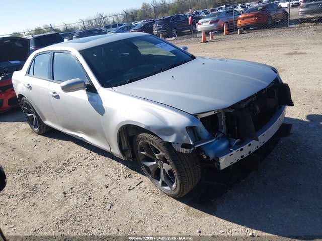 Salvage Chrysler 300 Image