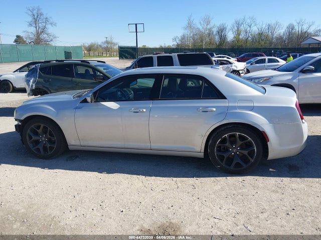 Chrysler 300 S