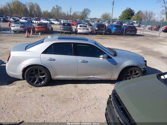 Chrysler 300 S