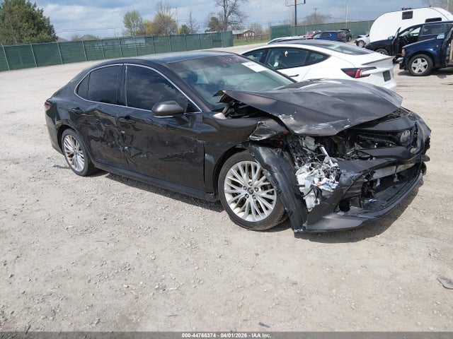 Salvage Toyota Camry Image
