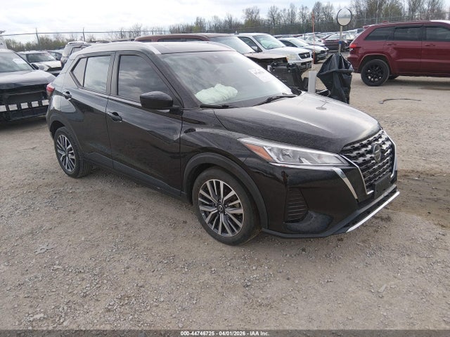 Salvage Nissan Kicks Image