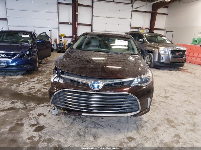 Toyota Avalon Hybrid Limited
