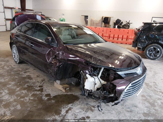 Salvage Toyota Avalon Hybrid Image