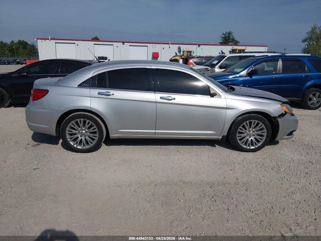 Chrysler 200 Limited