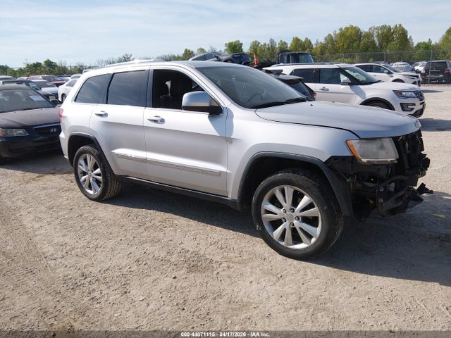 Salvage Jeep Grand Cherokee Image