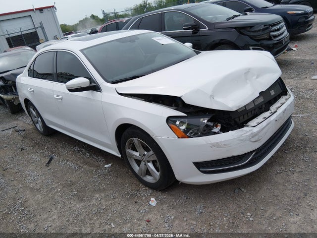 Salvage Volkswagen Passat Image