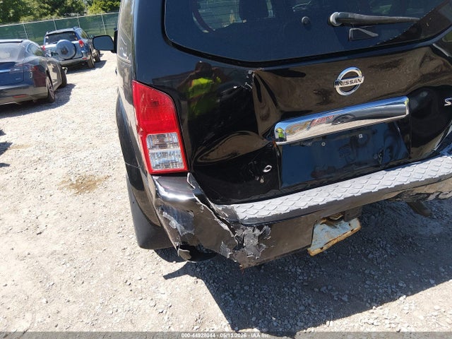 Nissan Pathfinder Se
