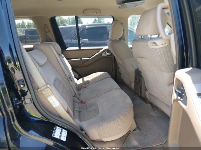 Nissan Pathfinder Se