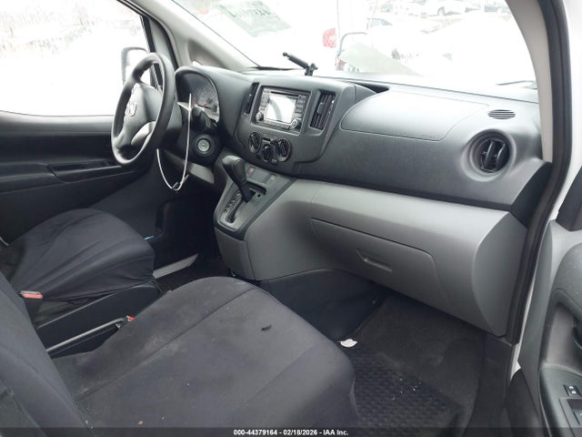 Nissan Nv S