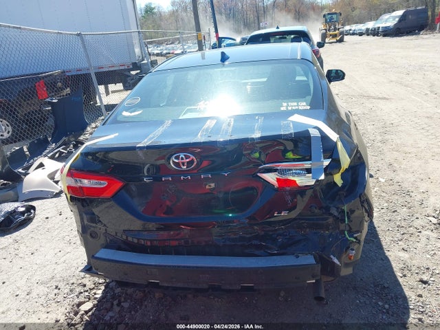 Toyota Camry Le