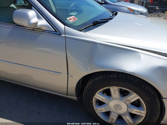 Cadillac DTS Standard