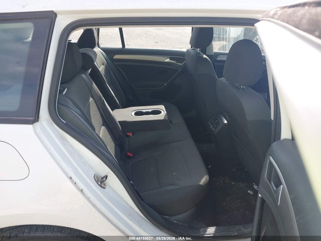 Volkswagen Golf Tsi S 4-door