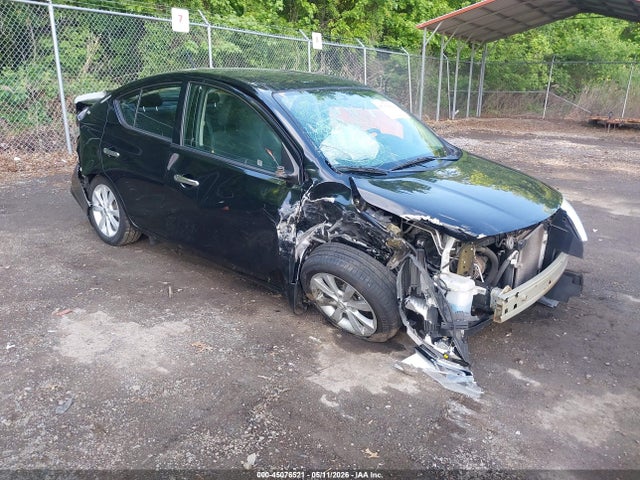 Salvage Nissan Versa Image