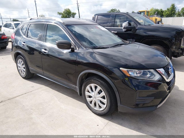 Salvage Nissan Rogue Image