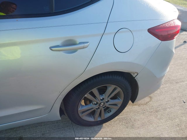 Hyundai ELANTRA Sel