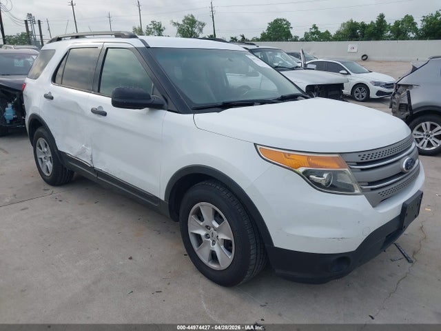 Salvage Ford Explorer Image