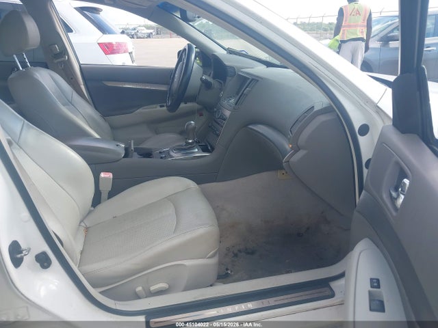 INFINITI G25 Journey