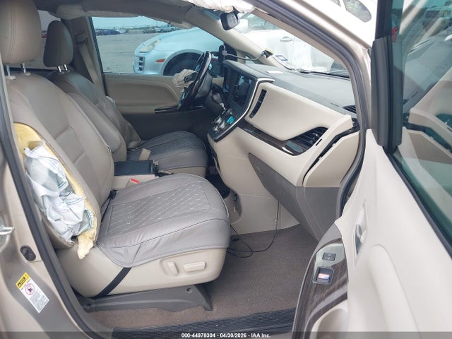 Toyota Sienna Xle 8 Passenger