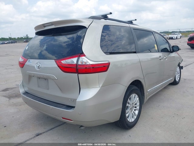 Toyota Sienna Xle 8 Passenger