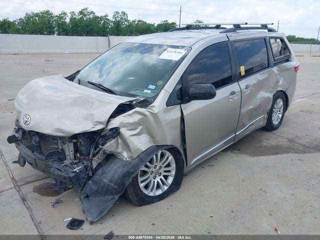 Toyota Sienna Xle 8 Passenger