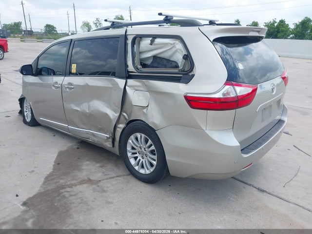 Toyota Sienna Xle 8 Passenger