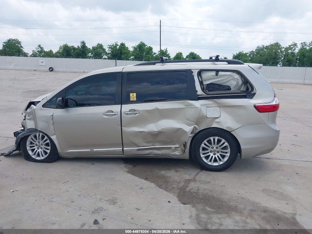 Toyota Sienna Xle 8 Passenger