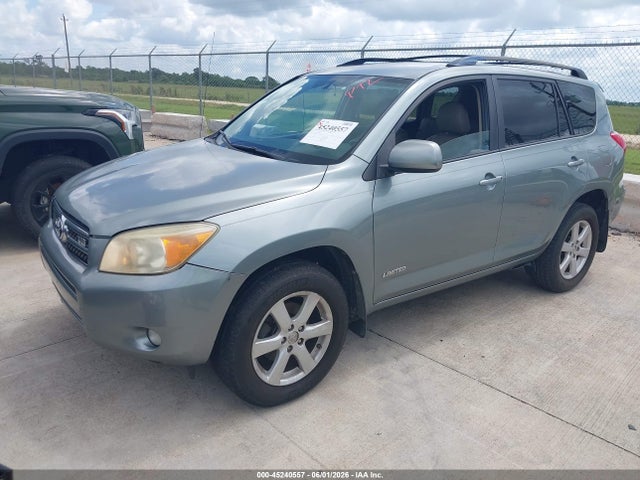 Toyota RAV4 Limited V6