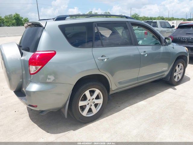 Toyota RAV4 Limited V6