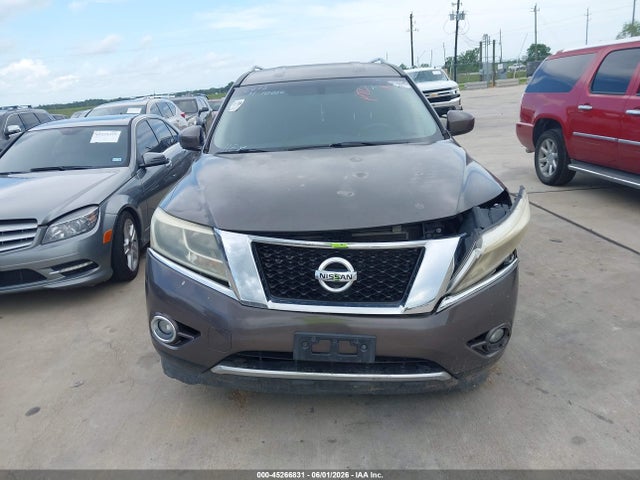 Nissan Pathfinder Sv
