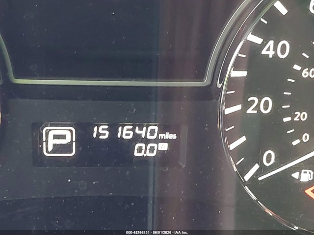 Nissan Pathfinder Sv