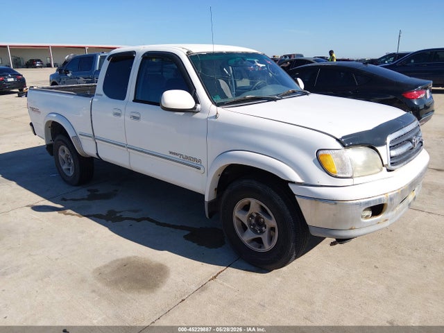 Salvage Toyota Tundra Image