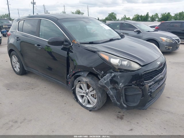 Salvage Kia Sportage Image