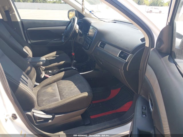 Mitsubishi Outlander Se