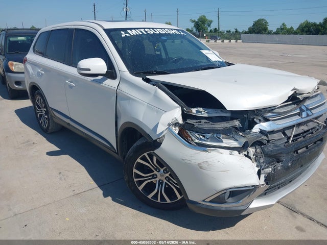 Salvage Mitsubishi Outlander Image