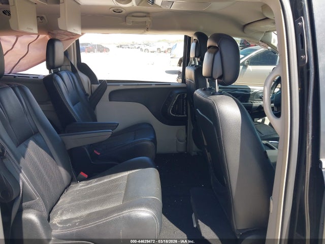 Chrysler Town & Country Touring-l