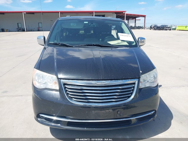 Chrysler Town & Country Touring-l