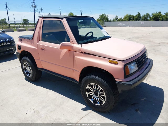 Salvage Suzuki Sidekick Image