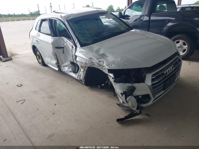 Salvage Audi Q5 Image