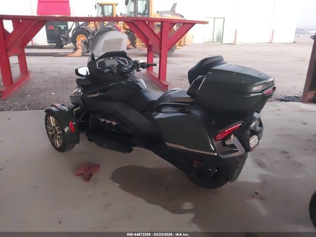 Can-Am Spyder Roadster