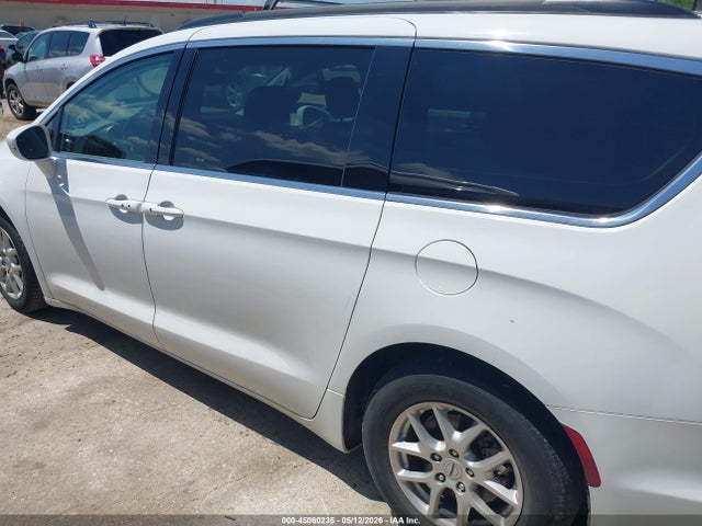 Chrysler Pacifica Touring L