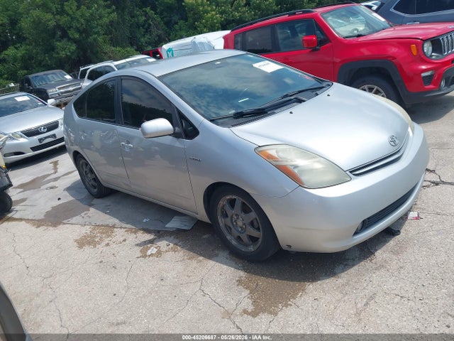 Salvage Toyota Prius Image