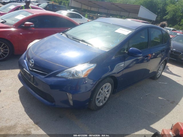 Toyota Prius v Three