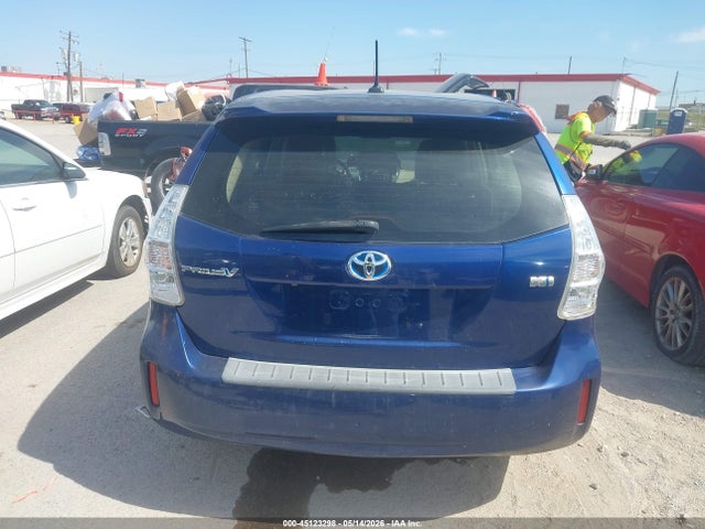 Toyota Prius v Three