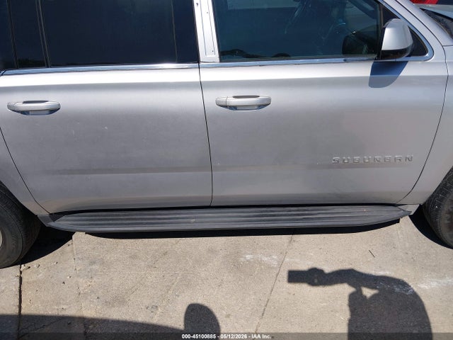 Chevrolet Suburban 1500 Lt