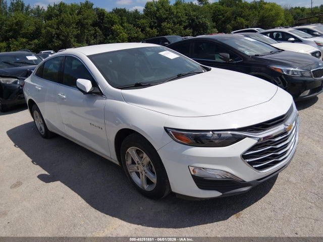 Salvage Chevrolet Malibu Image