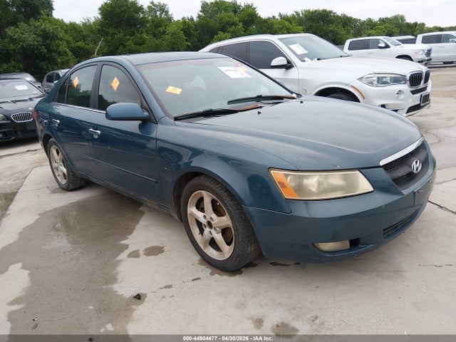 Salvage Hyundai SONATA Image