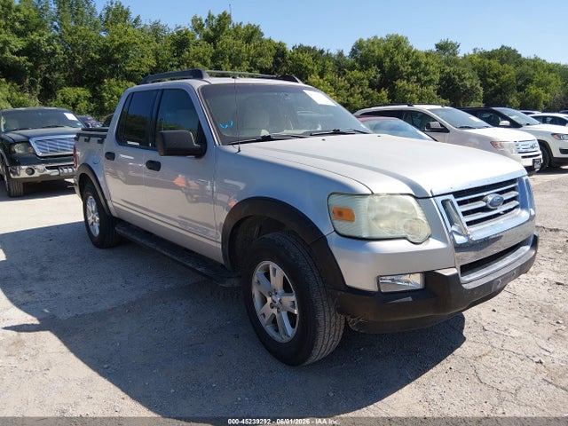 Salvage Ford Explorer Image