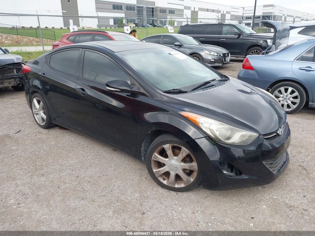 Salvage Hyundai ELANTRA Image