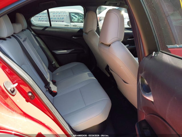Lexus Ux Premium