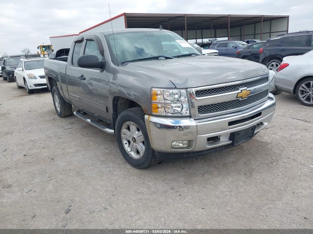Salvage Chevrolet Silverado 1500 Image